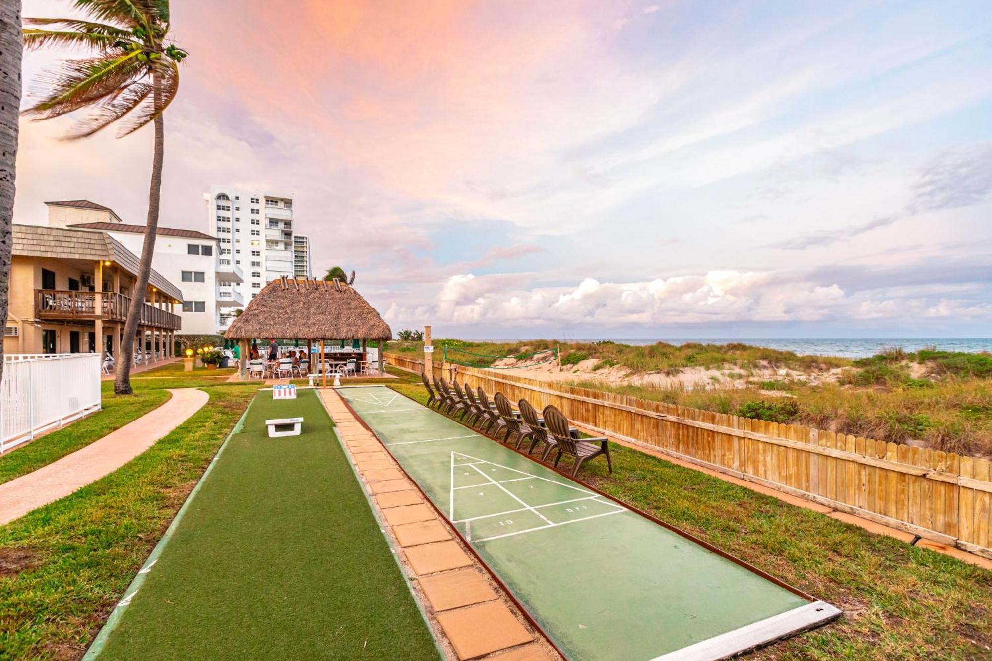 Emerald Seas Deerfield Club *