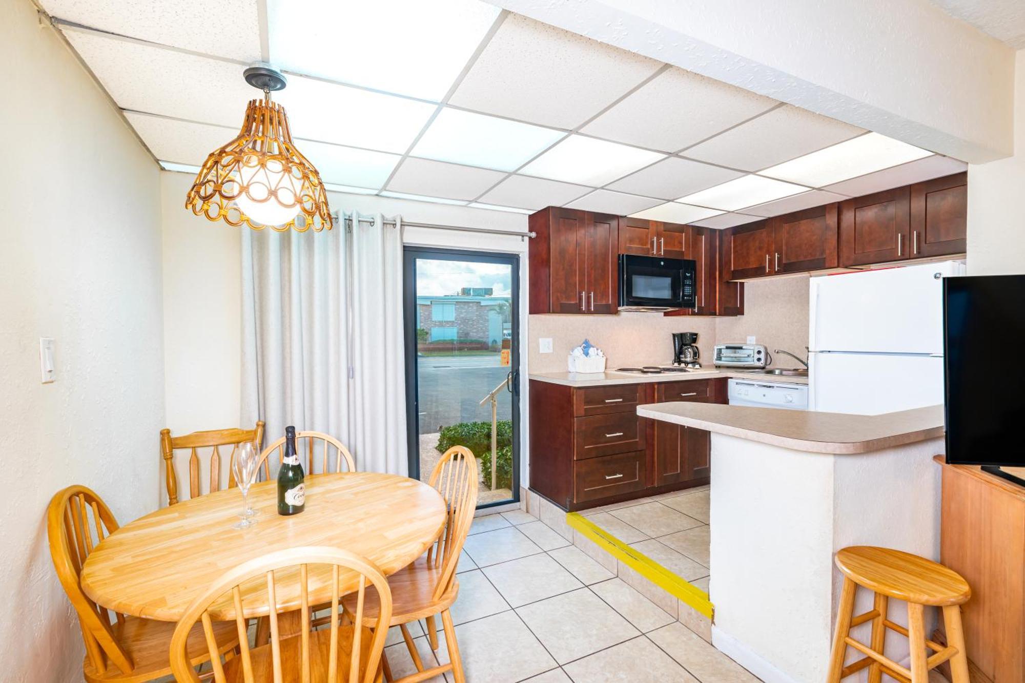Apartment Emerald Seas Deerfield Club