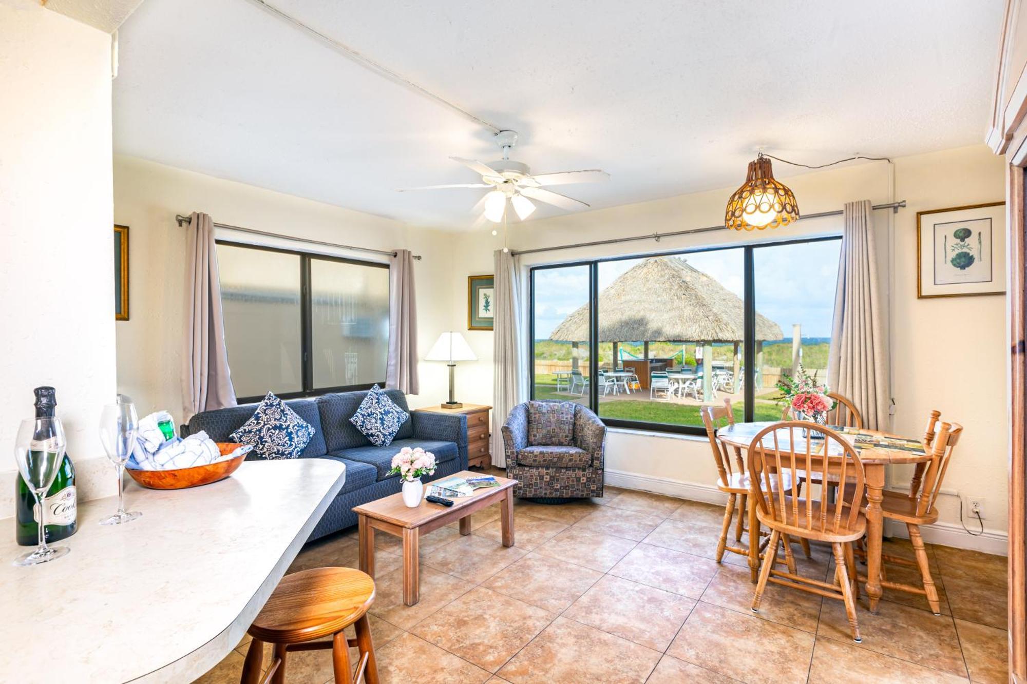 Apartment Emerald Seas Deerfield Club