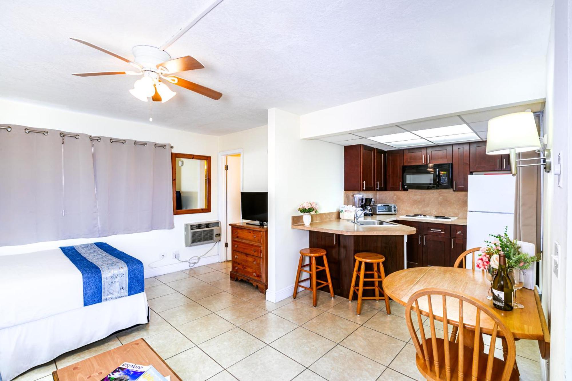 Apartment Emerald Seas Deerfield Club Deerfield Beach